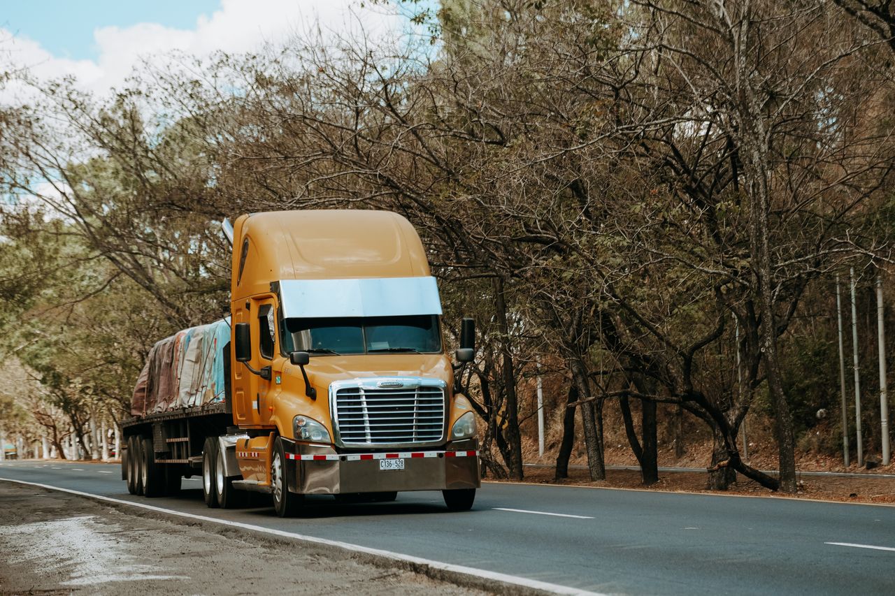 Sustentabilidade e economia: como a manutenção do sensor NOx otimiza o consumo de Arla 32